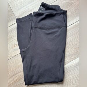 Bootyful black leggings M